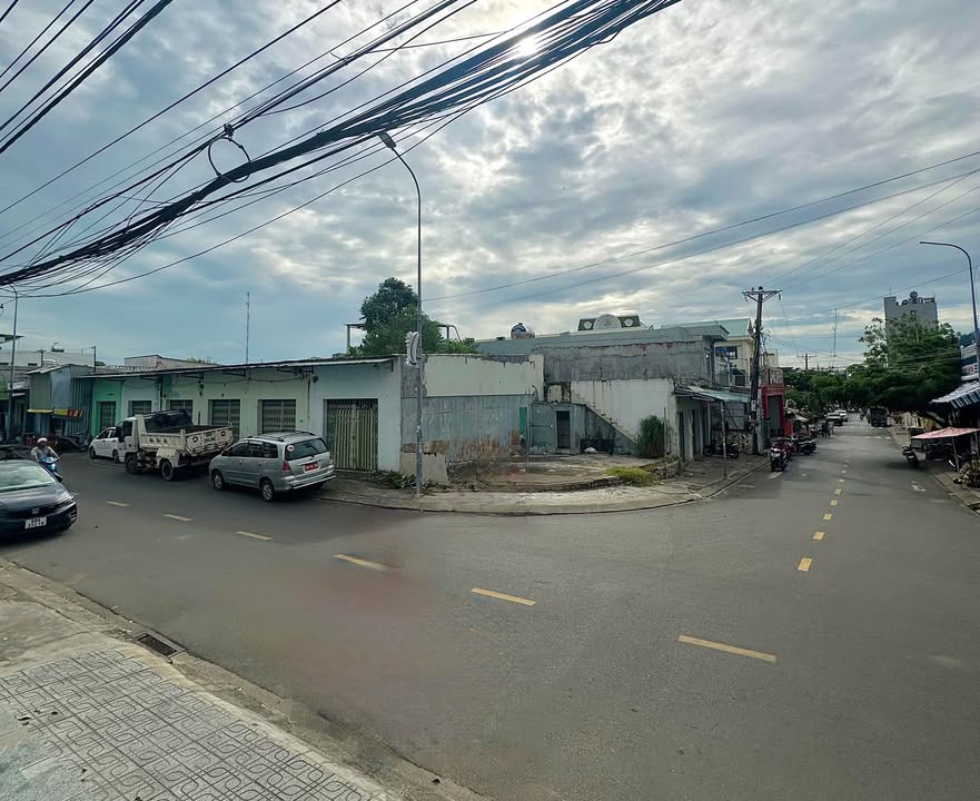 Mặt bằng cho thuê đường Phạm Ngọc Thạch, An Thới - Phù hợp kinh doanh và văn phòng!