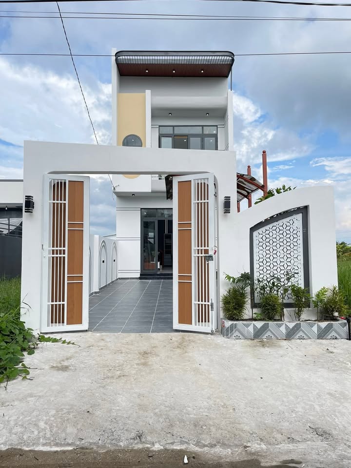 Nhà riêng Phước Lâm, Cần Giuộc 165m² giá 3.25 tỷ - Sẵn sàng kinh doanh ngay!