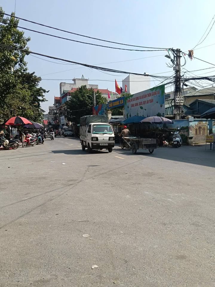 Đất nền Trạm Trôi 53m² giá 5 tỷ - Vị trí đắc địa, tiện ích đầy đủ!