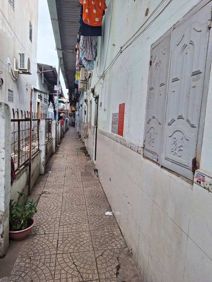 Nhà trọ Dĩ An 254m² giá 5.5 tỷ - Đầu tư sinh lời ổn định!