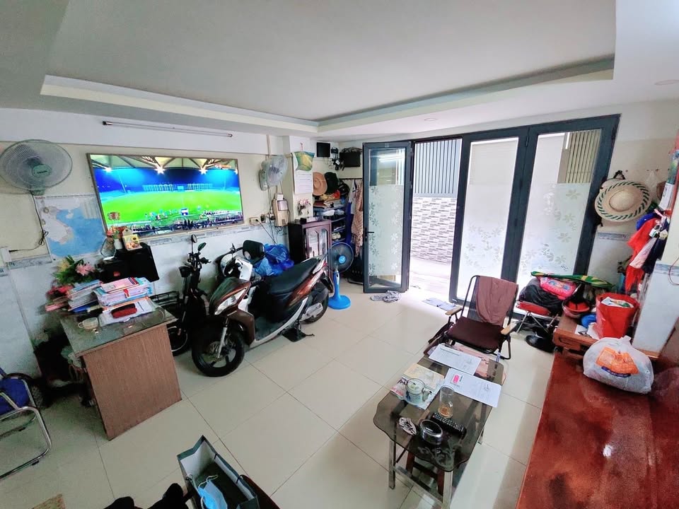 Nhà lô góc 2 mặt tiền Điện Biên Phủ, P17 Bình Thạnh 40m² giá 5.5 tỷ - Cơ hội đầu tư tuyệt vời!