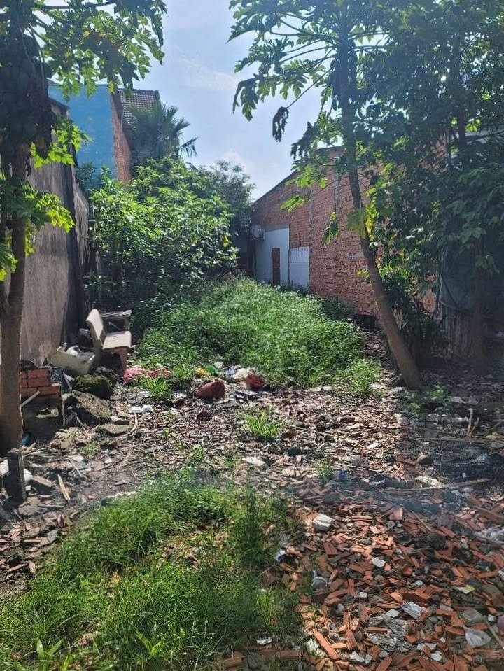 Bán đất thổ cư mặt tiền Đông Hưng Thuận 104m² giá chỉ 4.2 tỷ - Cơ hội hiếm có!