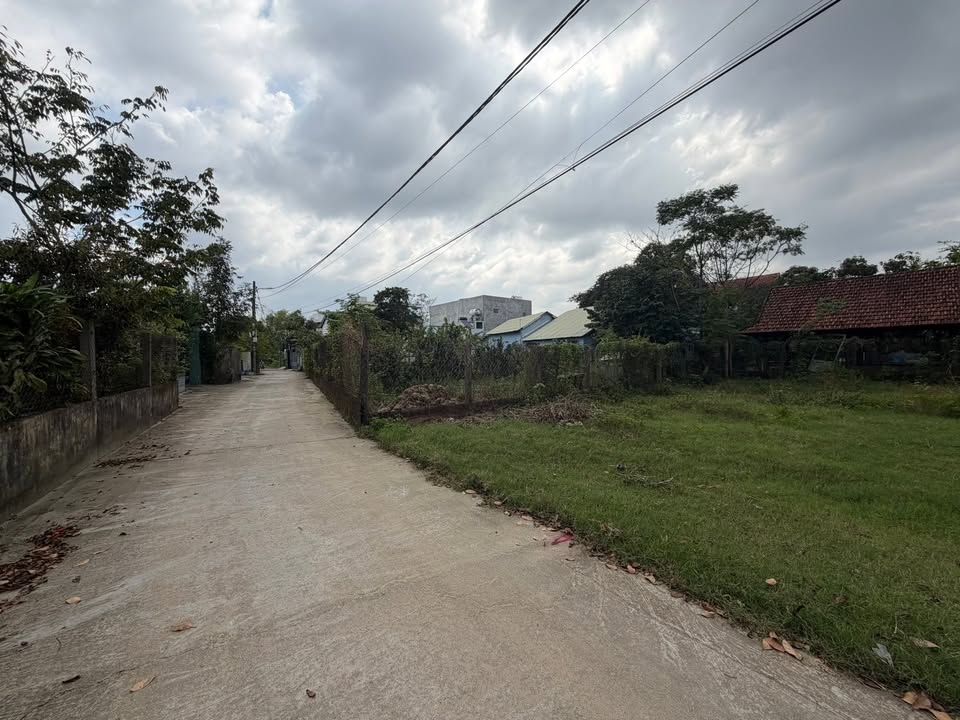 Đất nền Hòa Tiến Đà Nẵng 100m² giá 1.6 tỷ - Đất cao ráo, không ngập nước!