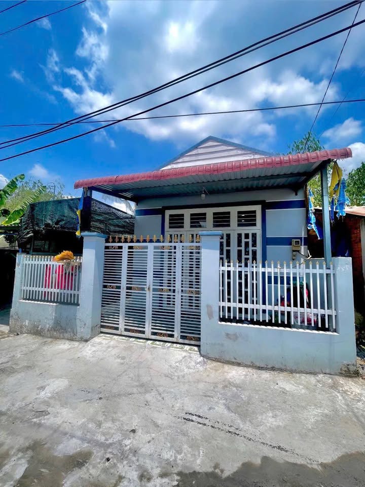 Nhà mái thái 105m² tại xã Tân Thạnh Đông, Củ Chi, giá 1.8 tỷ - Sẵn thổ cư, kinh doanh tốt!