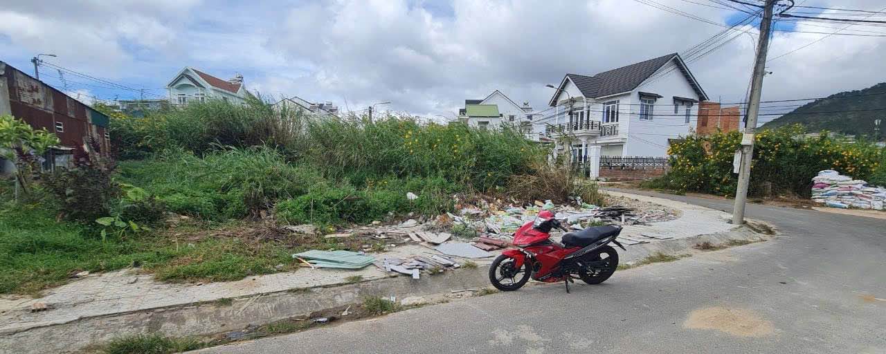 Bán đất KQH Nguyễn Hữu Cầu Đà Lạt 100m² giá 4.8 tỷ - Vị trí trung tâm lý tưởng!