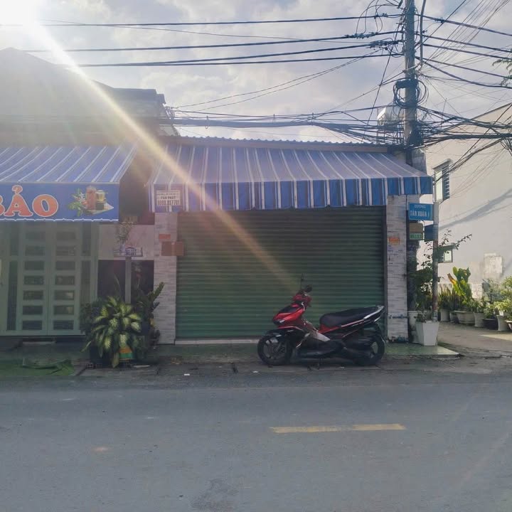 Nhà mặt tiền Tân Xuân 1, Hóc Môn, 97.5m² giá 6 triệu - Kinh doanh thuận lợi!
