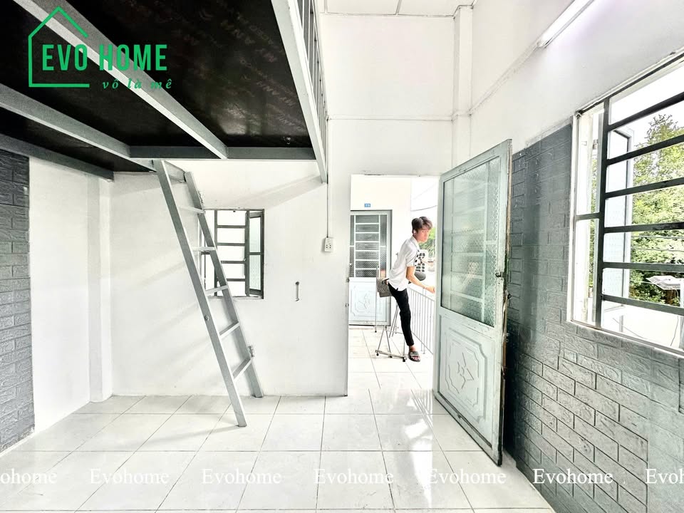 Nhà nhỏ cho thuê tại Lê Văn Lương, Quận 7 - Giá chỉ 3.7 triệu/tháng, thân thiện thú cưng!