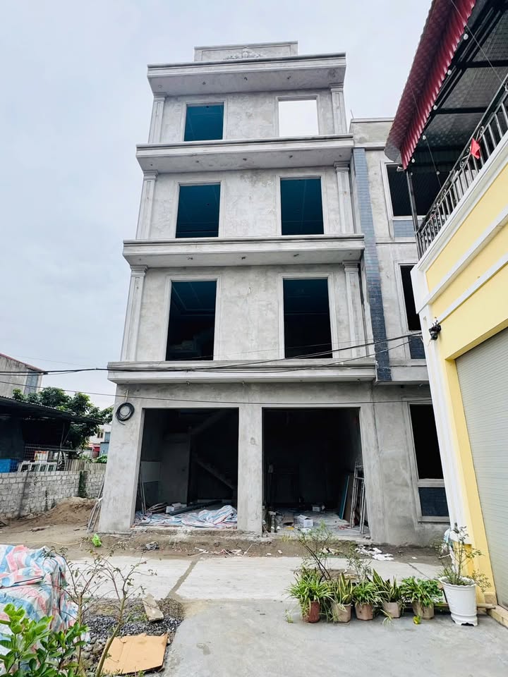 Nhà 4 tầng phường Hồng An, Hải Phòng 50m² giá 2.35 tỷ - Thiết kế tân cổ điển sang trọng!