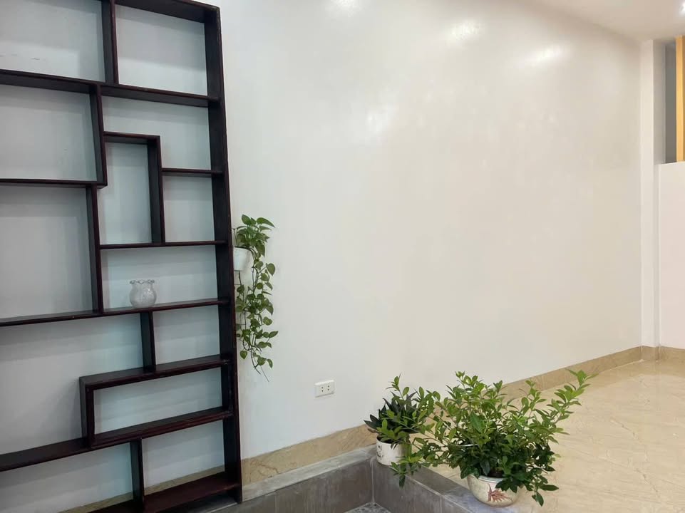 Nhà 3 tầng độc lập Yên Sơn Quốc Oai 52m² giá 4.5 tỷ - Giao thông thuận tiện, sổ đỏ chính chủ!