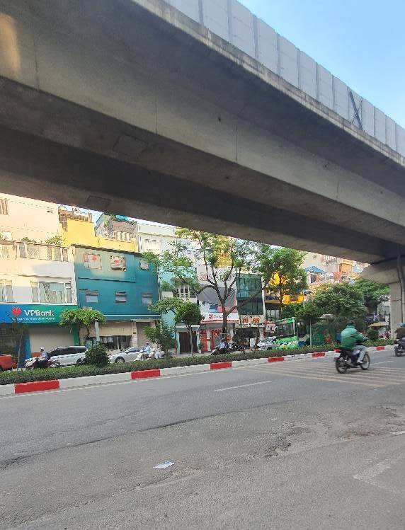 Đất vàng Hào Nam 66m² giá 12 tỷ - Cơ hội đầu tư tuyệt vời!