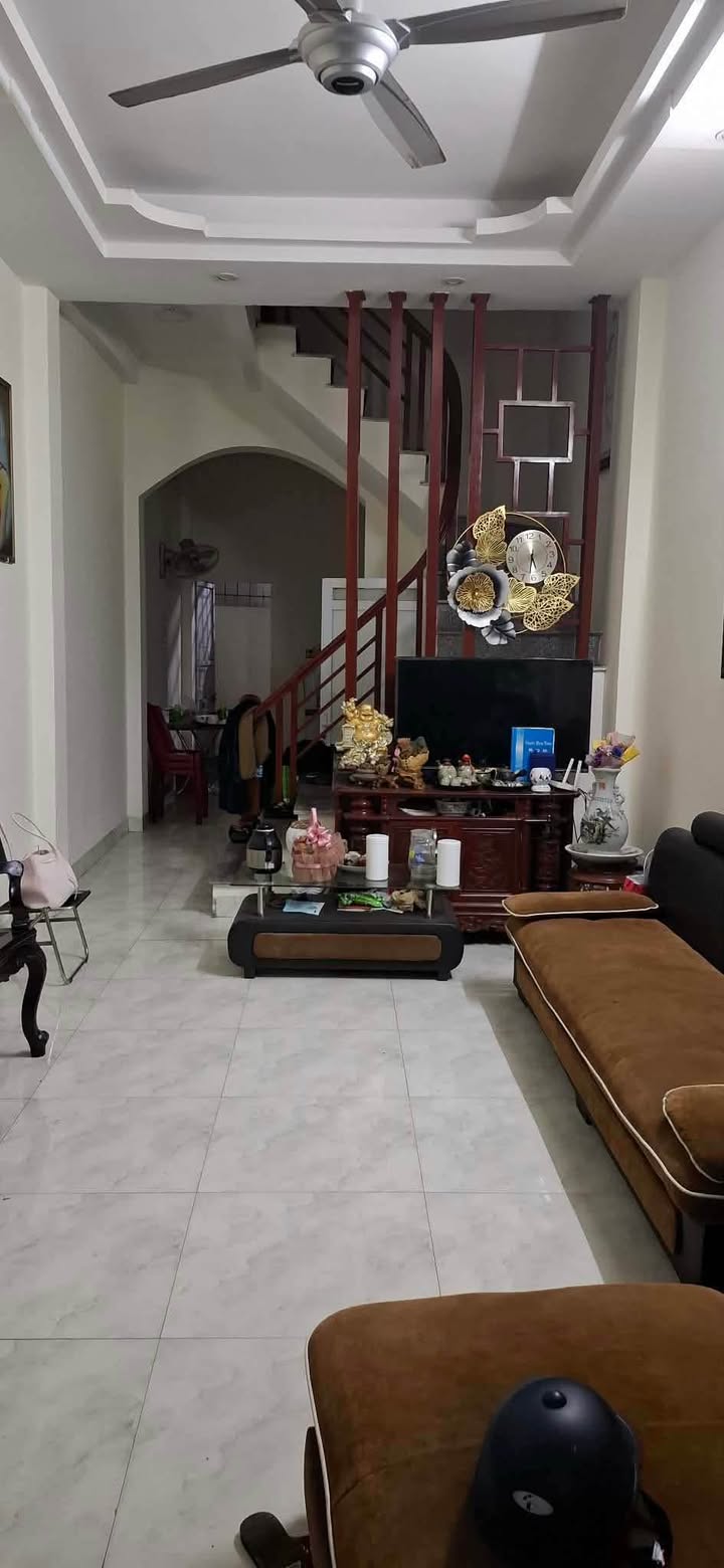 Nhà 2,5 tầng đường Nguyễn Trãi, Nam Định 50m² giá 1.9 tỷ - Chính chủ bán gấp!