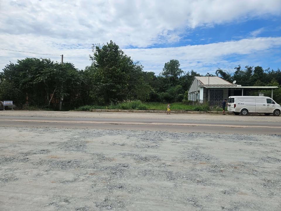 Bán lô đất 2 mặt tiền đường ĐT 789, Tây Ninh - Diện tích 1500m² giá chỉ 3.68 tỷ!