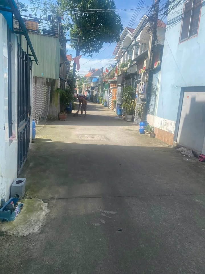 Nhà 1 Lầu 1 Trệt Hẻm Lê Văn Tiên 70m² giá 3.25 tỷ - Thoáng mát, ô tô vào tận nơi!