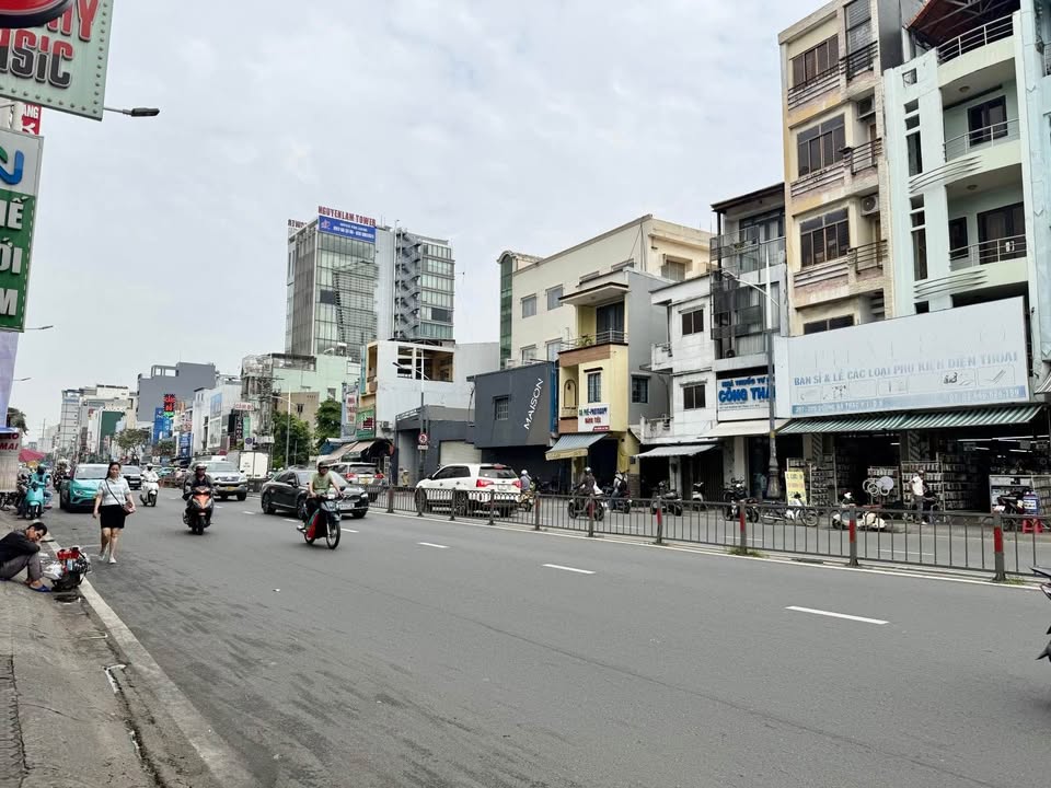 Căn hộ dịch vụ 14 phòng Dương Bá Trạc, Quận 8 - 140m², lợi nhuận 48 triệu/tháng