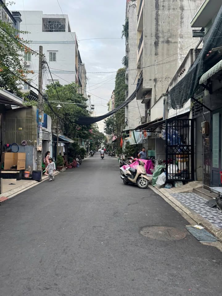 Đất Trống Phạm Văn Bạch, Cầu Giấy 55m² giá 7.7 tỷ - Khu vực an ninh, dân trí cao!