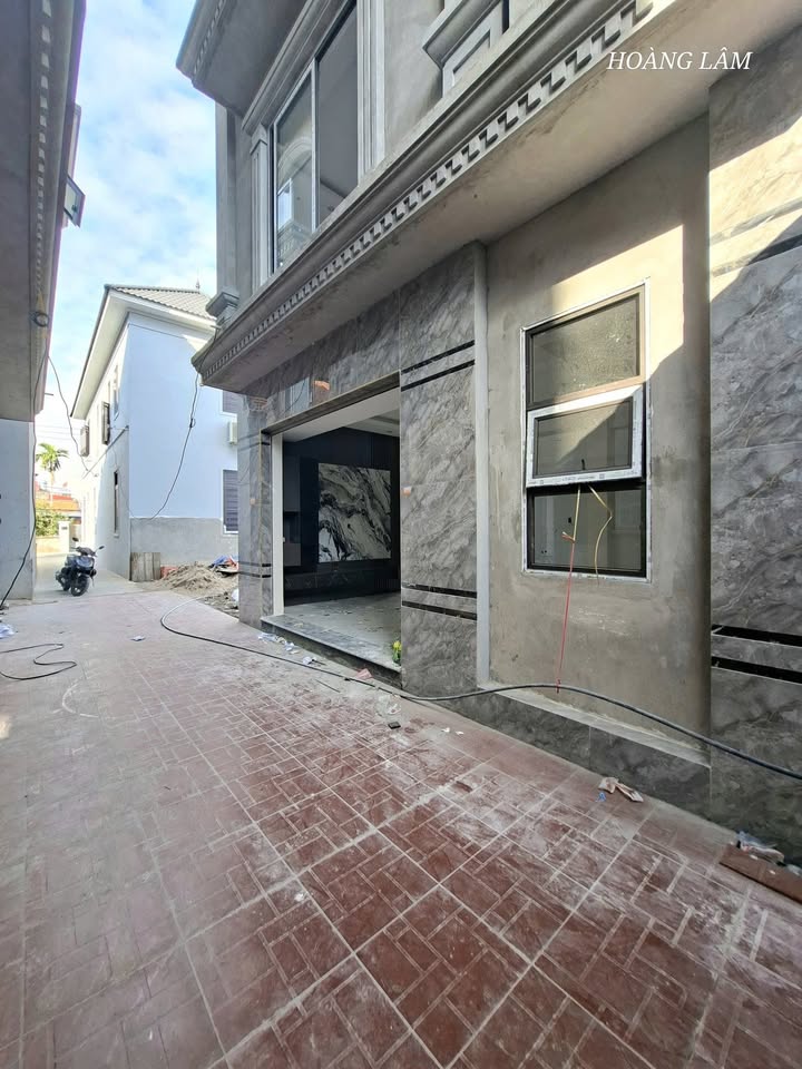 Nhà mặt đường Hàng Tổng, quận Hải An 44m² giá chỉ 2.69 tỷ - Đỗ ô tô thoải mái!