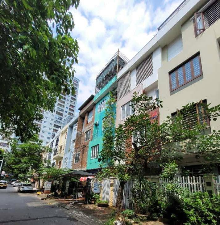 Nhà liền kề Văn Khê, Hà Đông 83m² giá 18.5 tỷ - Giao dịch ngay chính chủ!