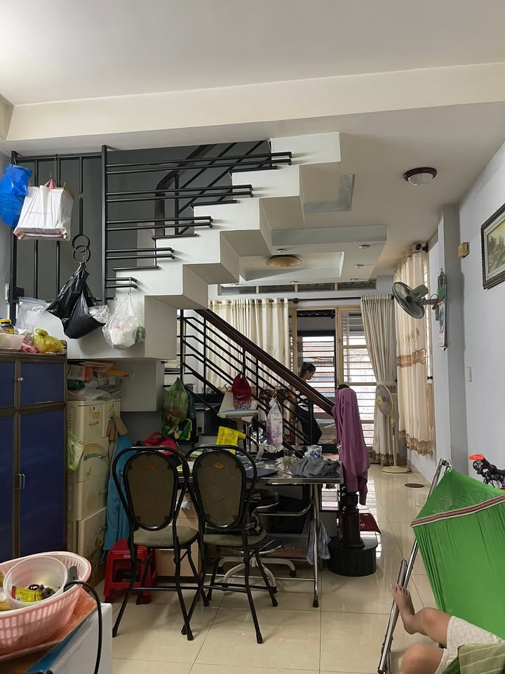 Nhà lô góc Quận 5, 38m² giá 6.8 tỷ - Bán gấp, giảm 300 triệu!