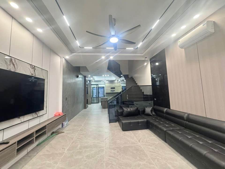 Nhà 3,5 tầng tại Khu đô thị Nam Hoàng Đồng 100m² giá 6 tỷ - Không lỗi phong thủy!