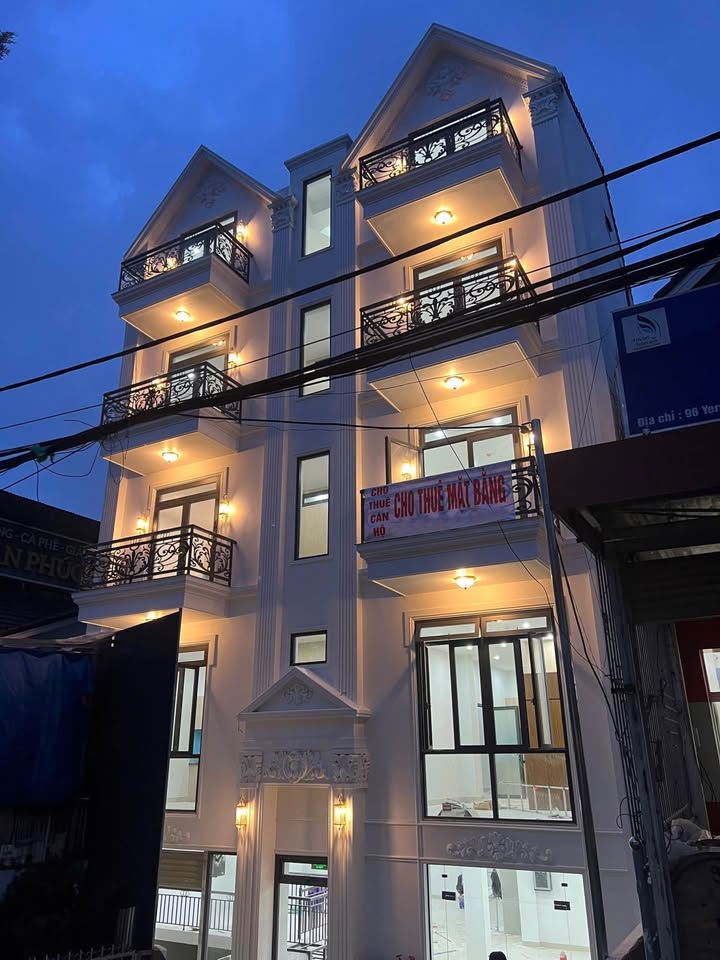 Cho thuê tòa nhà mặt tiền đường Yersin Đà Lạt 1500m² - Vị trí đắc địa, sẵn sàng kinh doanh!