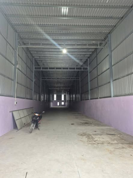 Xưởng cho thuê Tân Uyên 52m² giá 30 triệu - Mặt tiền đường lớn, mới xây!