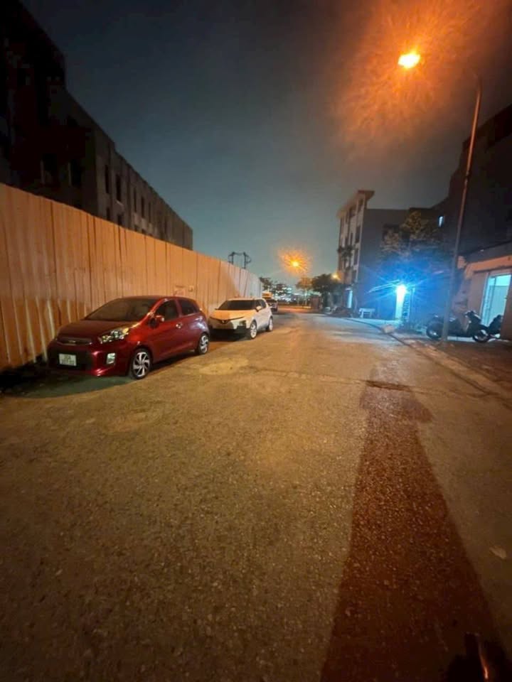 Đất nền Phúc Lợi 77m² giá 8.6 tỷ - Tiềm năng đầu tư sinh lời cao!