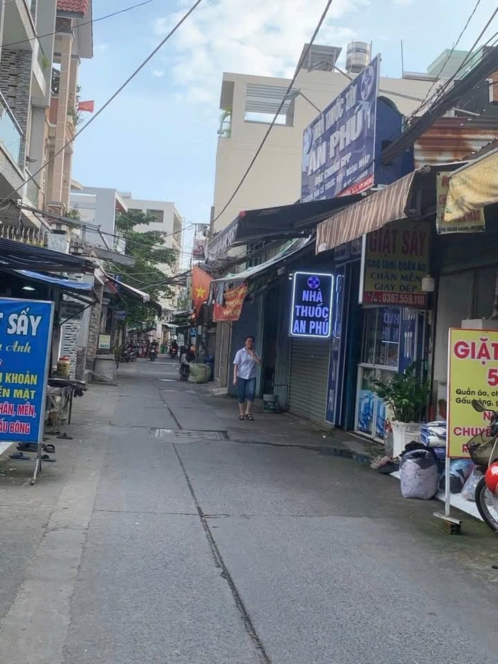 Nhà mặt tiền Nguyễn Văn Quỳ, Phú Thuận, Quận 7 - 82m² giá 10 tỷ - Vừa ở vừa kinh doanh!