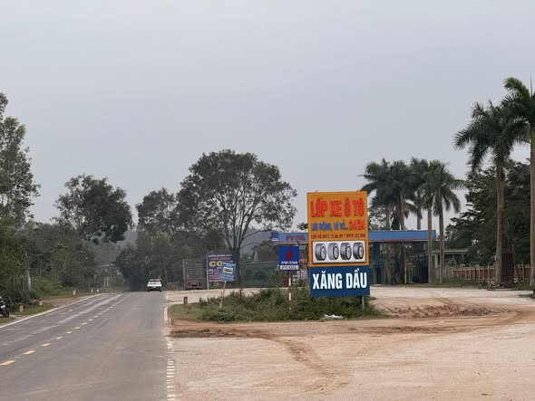 Đất nền Hương Khê 300m² giá thỏa thuận - Vị trí đắc địa gần khách sạn và cây xăng