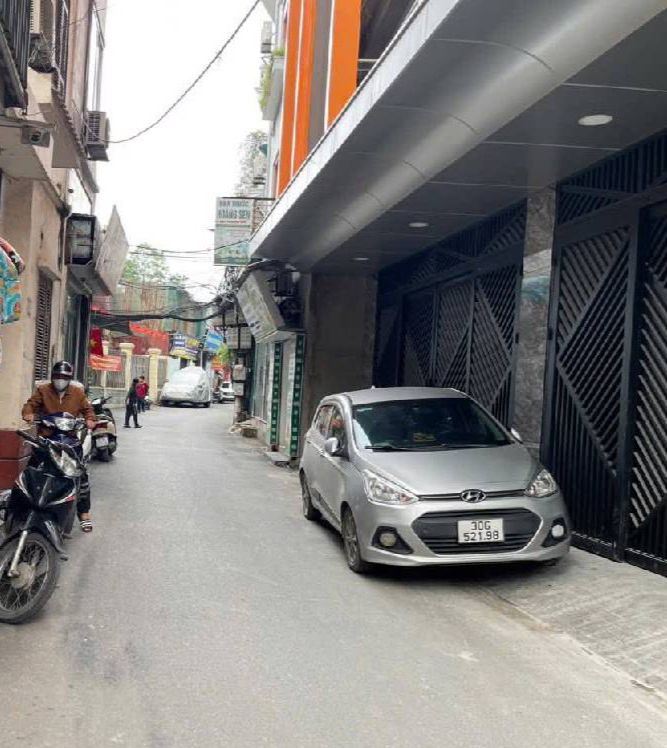 Nhà riêng Hoàng Hoa Thám, Ba Đình 46m² giá 10 tỷ - Kinh doanh sầm uất, ô tô tránh!