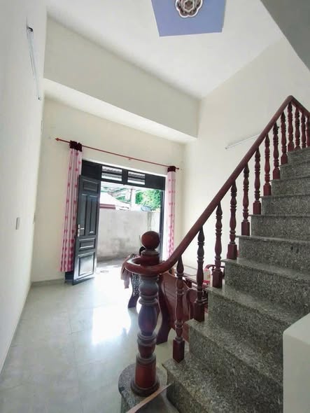 Nhà phố Đông Hòa Dĩ An 48m² giá 1.55 tỷ - Gần trường học và chợ