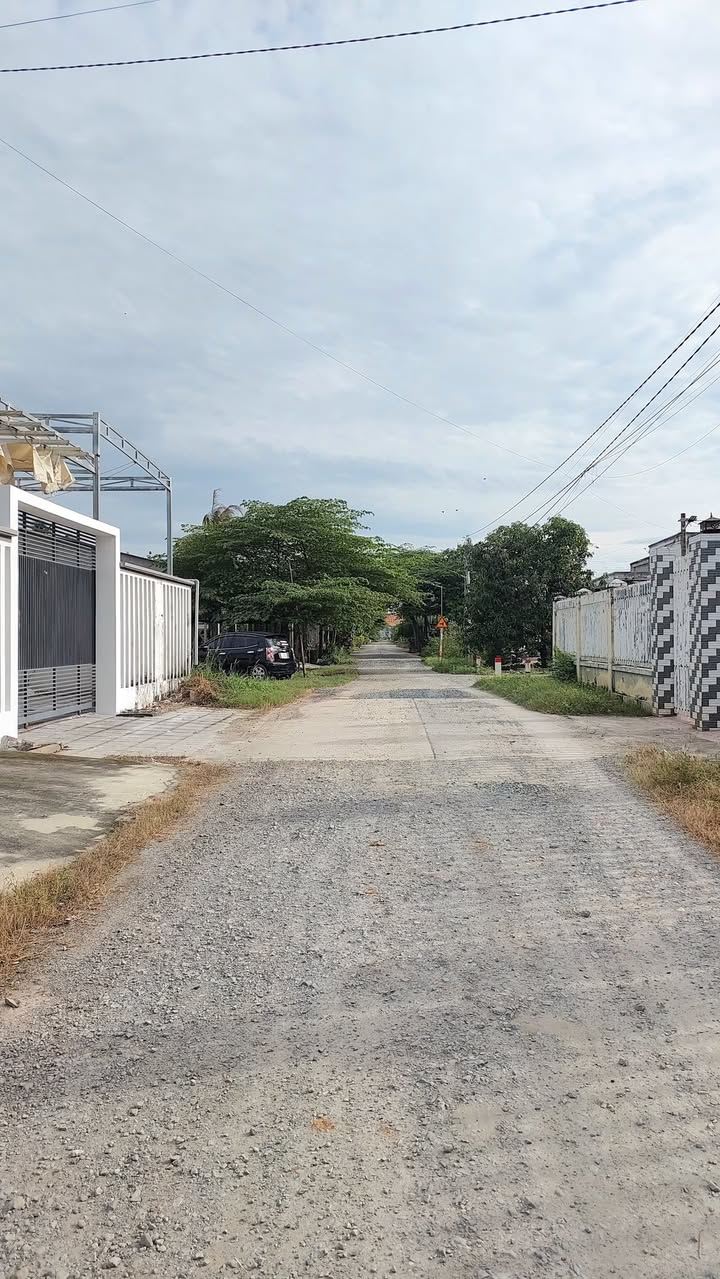 Đất đẹp KP Bàu Năng, Ninh Thạnh, Tây Ninh 210m² giá 840 triệu - Đường thông thoáng, gần chợ!