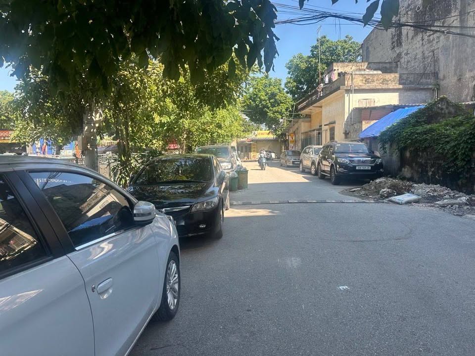 Nhà phố Kim Chung Đông Anh 88m² giá thỏa thuận - Đường ô tô đỗ cửa, kinh doanh thuận lợi!