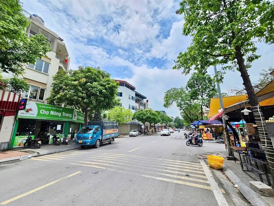 Nhà liền kề tại Hà Đông 73m² giá chỉ 20 tỷ - Kinh doanh đa dạng