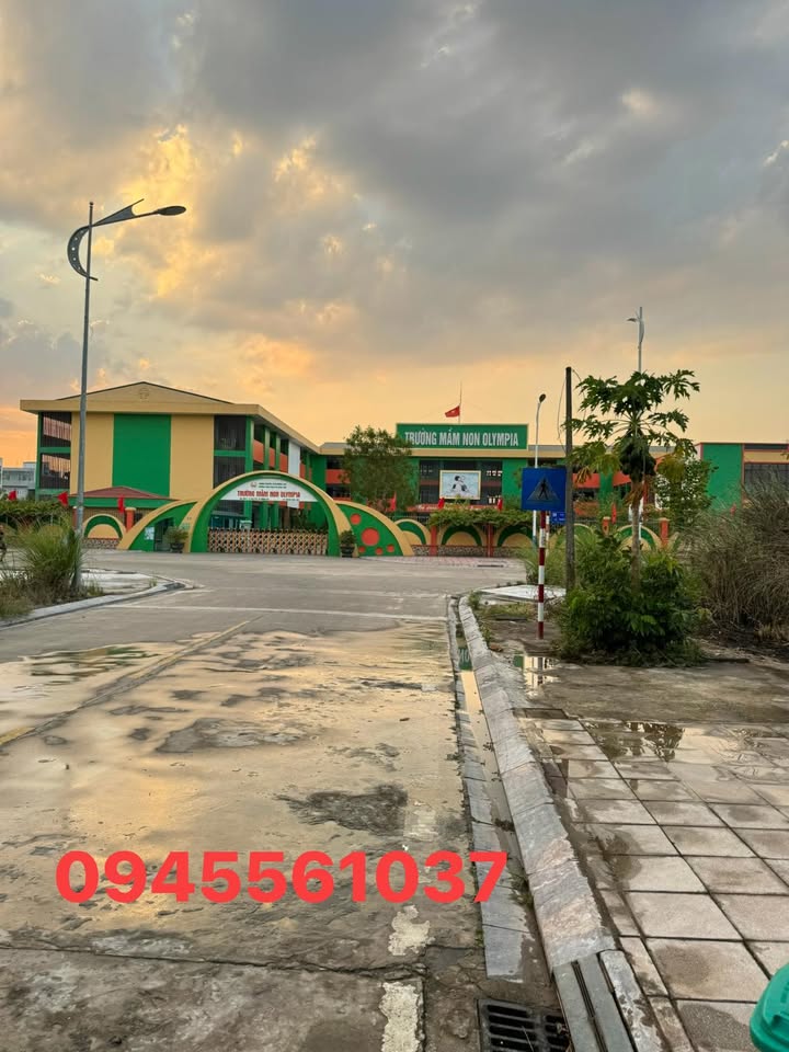 FrontHouse đường Duy Tân, Móng Cái 90m² giá 2.1 tỷ - Cơ hội đầu tư tuyệt vời!