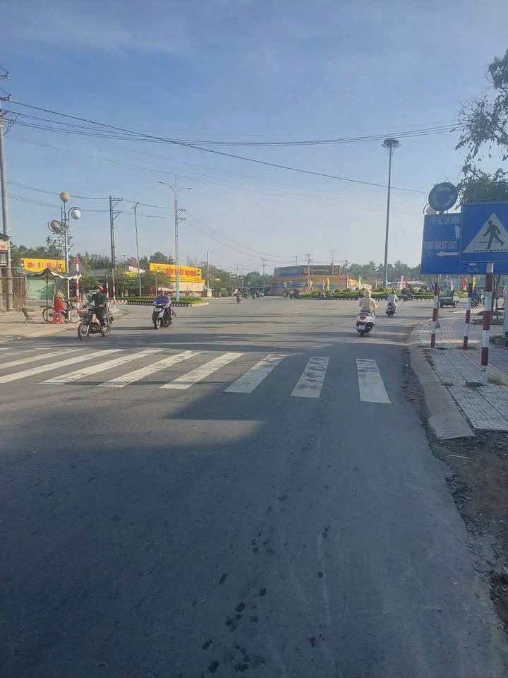 Đất nền thổ cư 93m² đường Lạc Long Quân, An Hội - Giá chỉ 590 triệu!