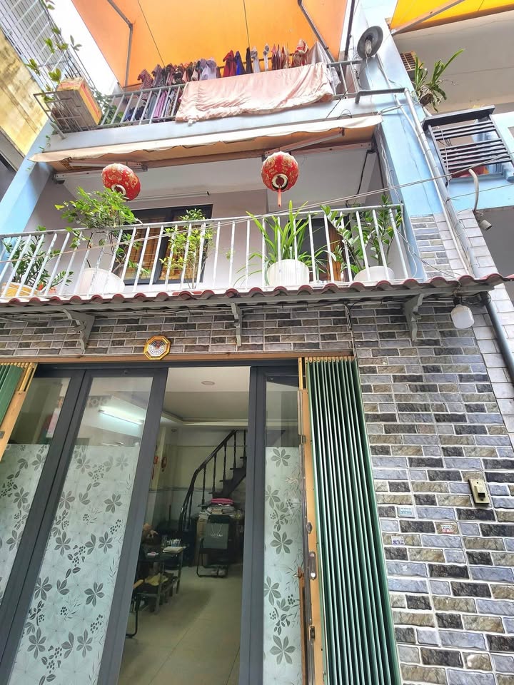 Nhà phố Bình Thạnh 40m² giá 5 tỷ - Sổ hồng chính chủ, hoàn công đầy đủ!