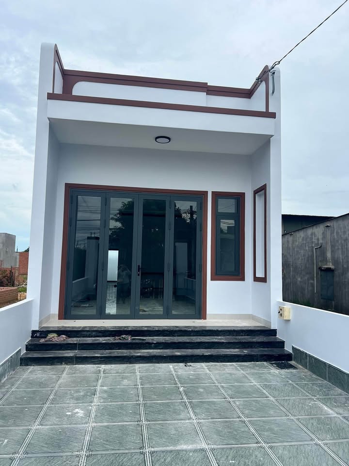 Nhà phố Quảng Tiến, Trảng Bom 90m² giá 1 tỷ - Sát thị trấn, đầy đủ tiện nghi!