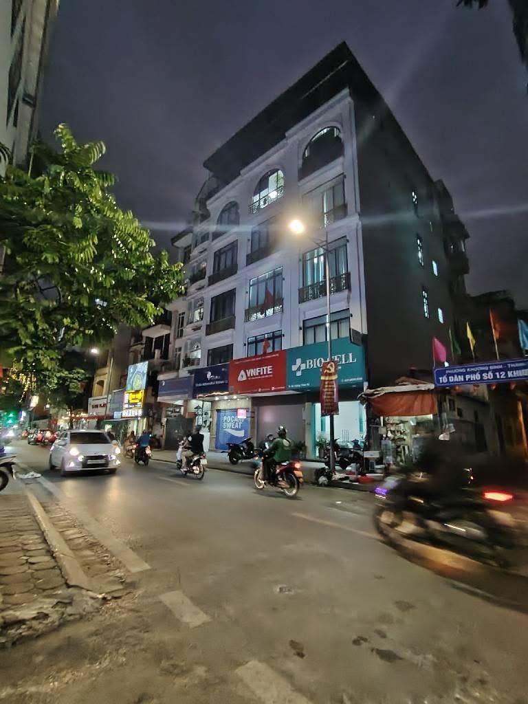 Nhà đẹp phố Hoàng Văn Thái 80m² giá 18 tỷ - Mặt tiền rộng, kinh doanh sầm uất!