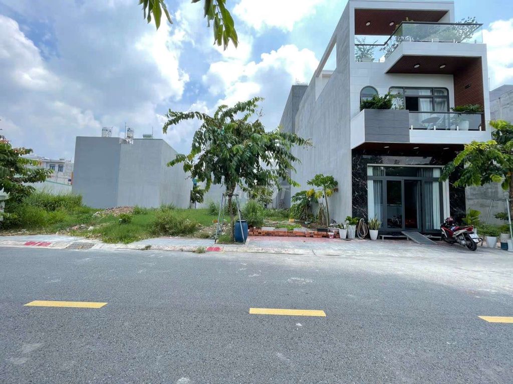 Đất nền tái định cư Đông Hòa C - 70m² giá 5,15 tỷ - Xây dựng tự do!