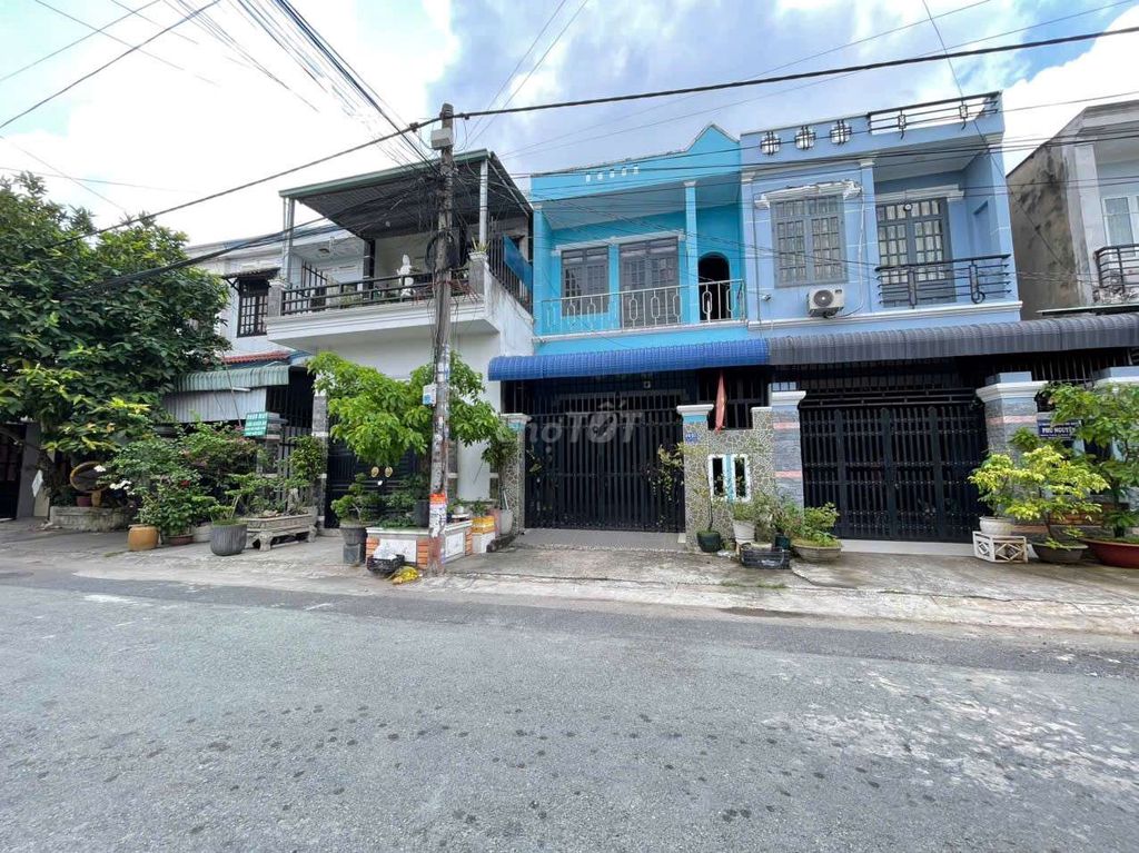 Nhà phố 107m² gần vòng xoay An Phú - Giá 3,9 tỷ thương lượng