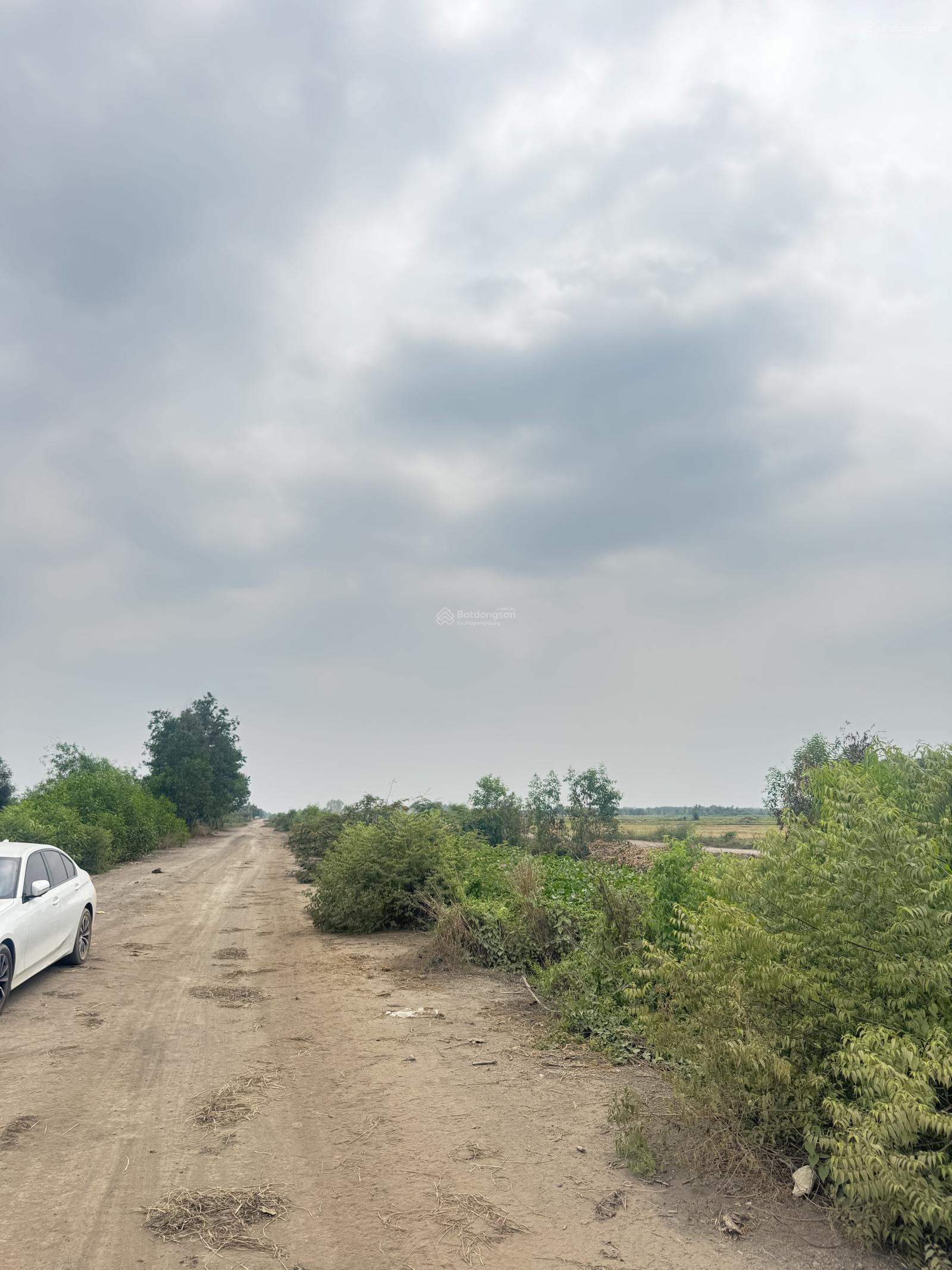 Đất nền 8800m² mặt tiền đường Kênh 7 Củ Chi - Giá chỉ 3.6 triệu/m²