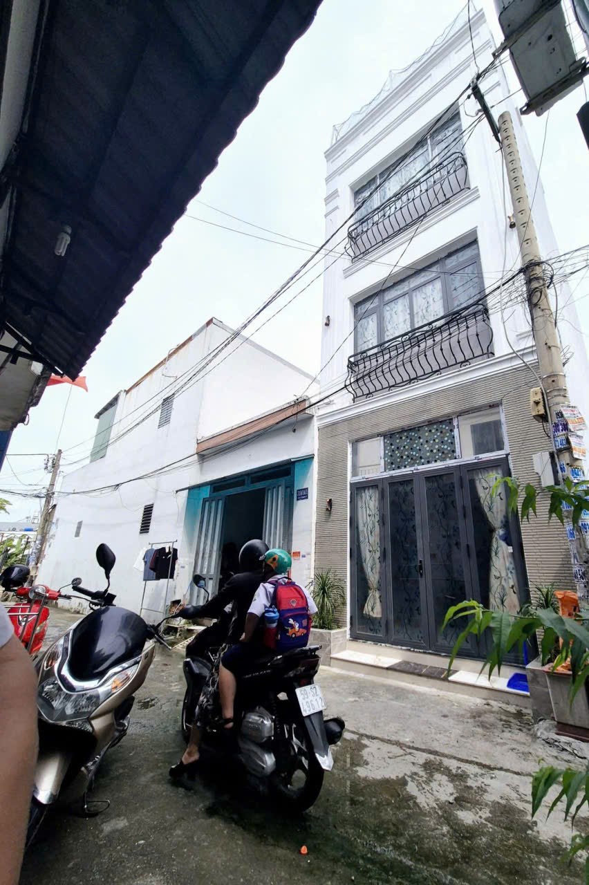 Nhà phong cách Indochine 4mx10m giá 4.48 tỷ - Sẵn sàng vào ở ngay!