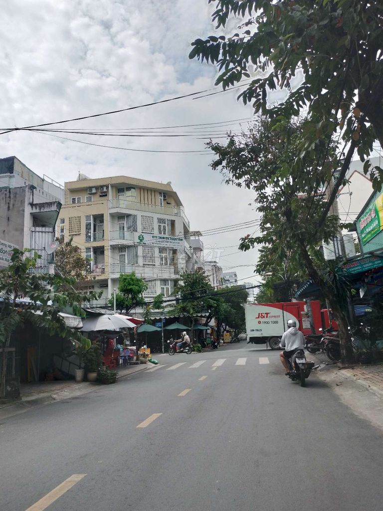Nhà mặt tiền đường số 4, Quận 7, 75m² giá 16.5 tỷ - Vị trí kinh doanh đắc địa!