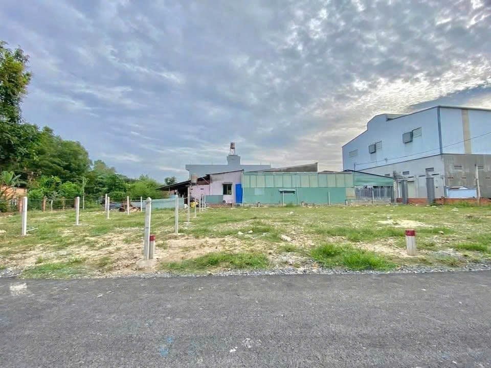 Đất thổ cư 120m² mặt tiền 12m đường Cây Trôm Mỹ Khánh - Giá chỉ 1.35 tỷ!