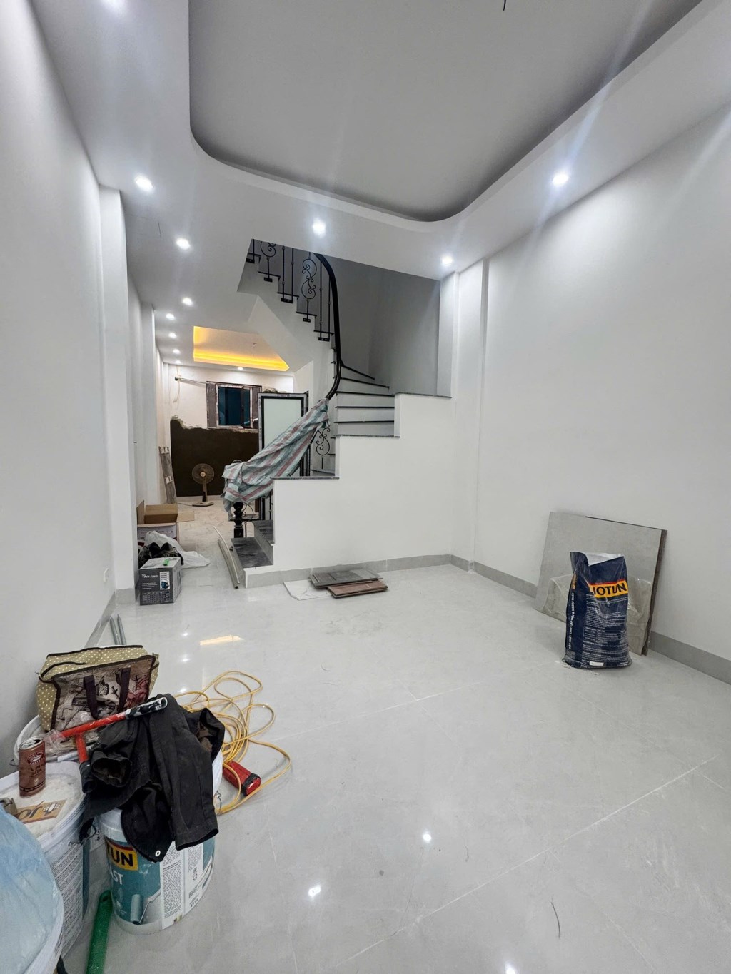 Nhà hiếm Xuân La, Tây Hồ 48m² giá chỉ 12.5 tỷ - Không thể bỏ lỡ!