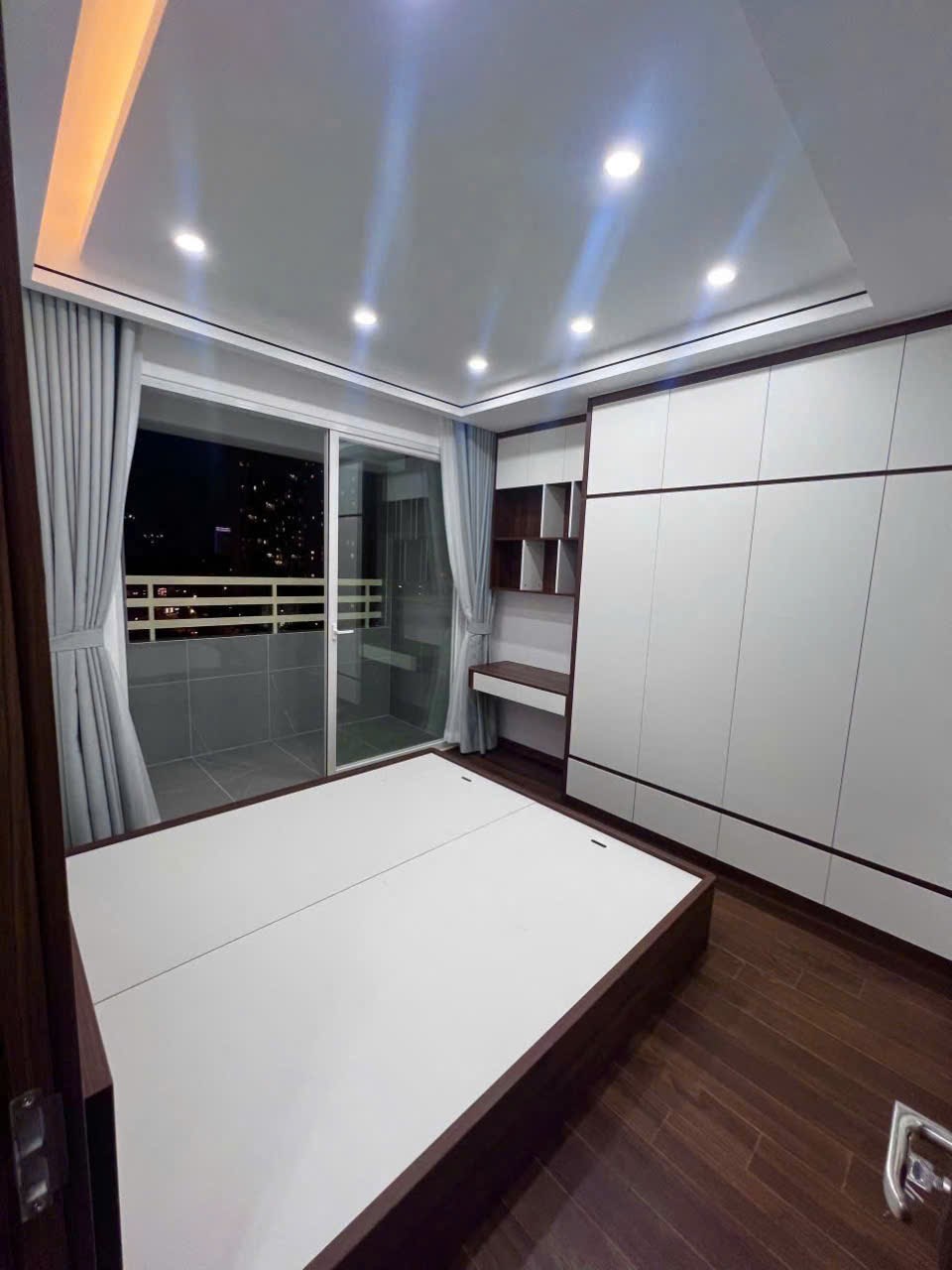 Căn hộ chung cư cao cấp N03T8 Xuân Đỉnh 80m² giá 8.7 tỷ - Nội thất cao cấp, sẵn sàng vào ở!