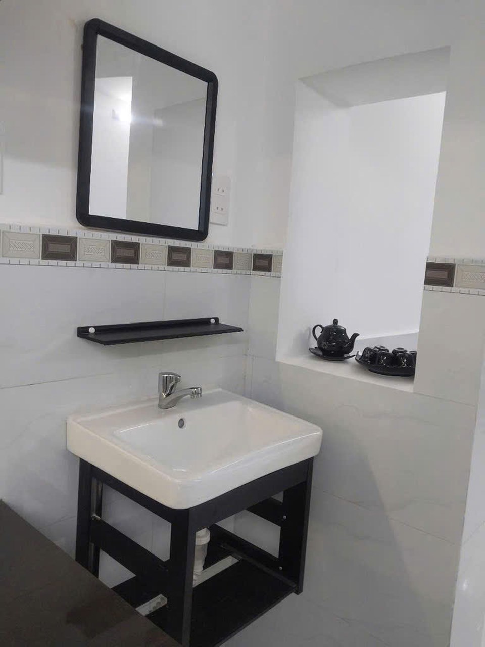 Nhà riêng Phường 11, Quận Gò Vấp 24m² giá 2.69 tỷ - Sát chợ Hạnh Thông Tây, hướng Tây Bắc!