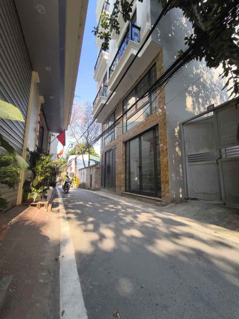 Nhà đẹp An Khánh 35m² giá 5.9 tỷ - Ô tô vào tận nhà, nội thất đầy đủ!