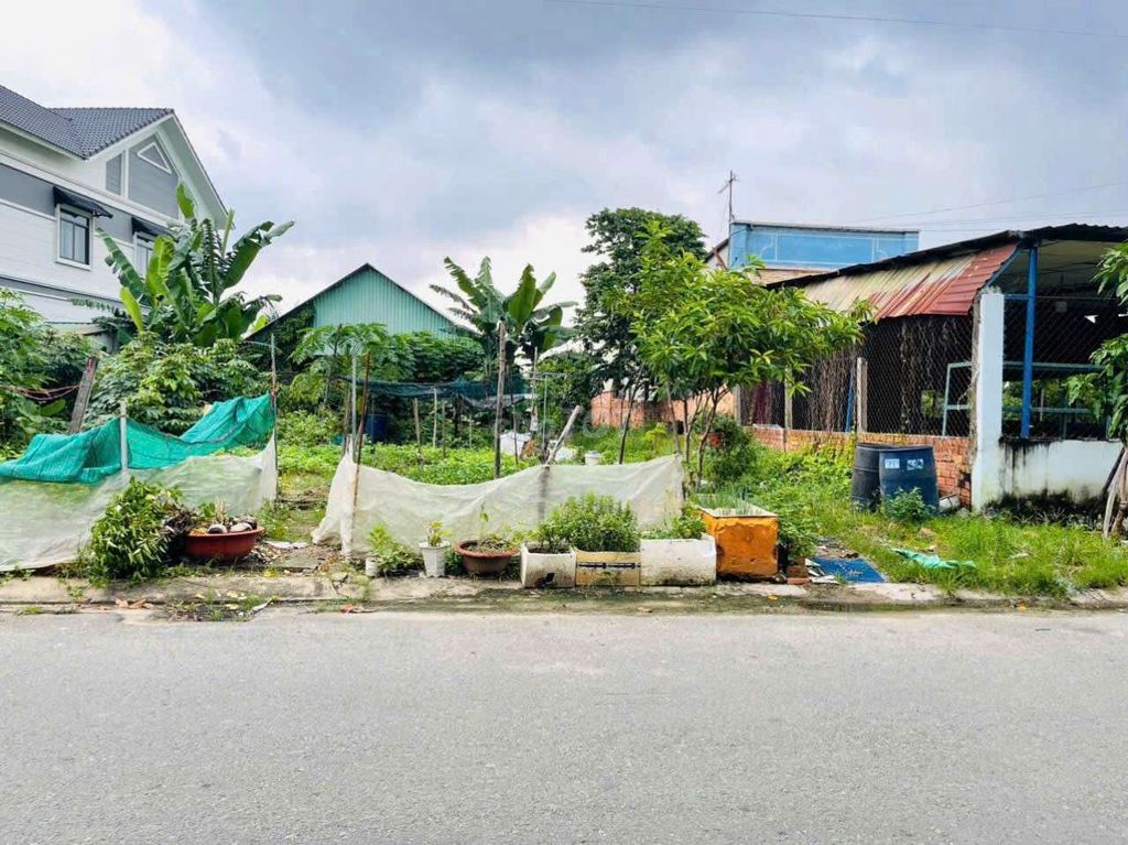 Đất nền KDC Biconsi, Tân Bình, Dĩ An 108m² giá 3.3 tỷ - Xây dựng tự do!