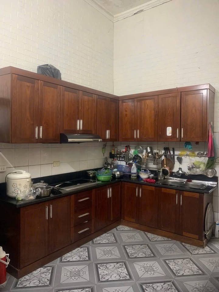 Nhà 2 tầng phường Hưng Dũng, Vinh 159.9m² giá 7.5 tỷ - Vị trí đắc địa, dân trí cao!